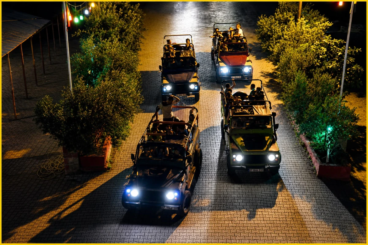 Alanya Nacht-Safari & Sonnenuntergangs-Kreuzfahrt – Abenteuer, Ausblicke & Feuershow
